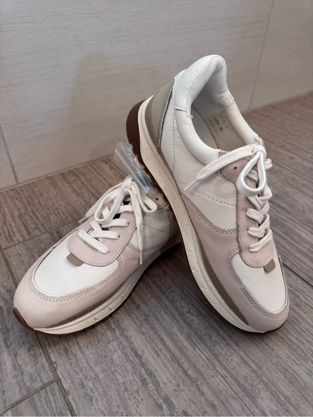 Madewell cream  and White Retro Runner Sneakers